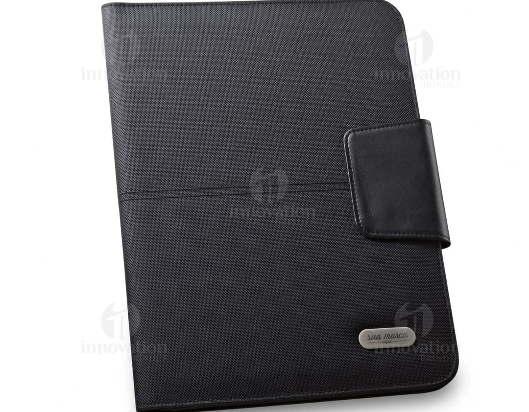 Pasta A4 em couro preto para escritório e reuniões de negócios. Organize seus documentos e gadgets com estilo e praticidade. Compre agora!