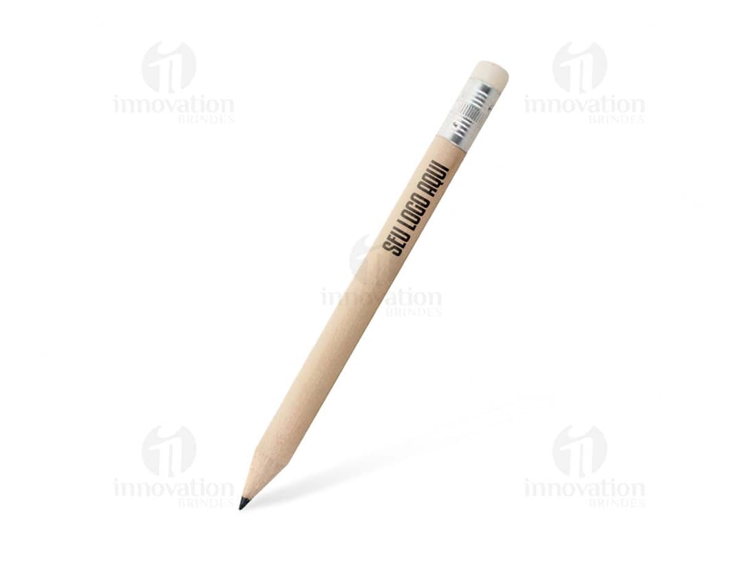 Mini lápis com borracha em close-up, objeto de papelaria amarelo e preto. Ideal para desenho, escrita e trabalho escolar.