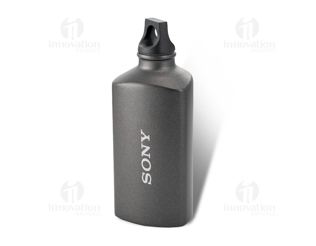 Squeeze de Metal para Brindes Personalizados - Frasco de metal resistente ideal para armazenar líquidos como perfumes, loções e sprays. Item perfeito para cuidados de higiene e saúde. Personalize com sua marca e surpreenda seus clientes. Tamanho compacto, fácil de transportar e usar. Ideal para brindes corporativos. Garanta o seu!