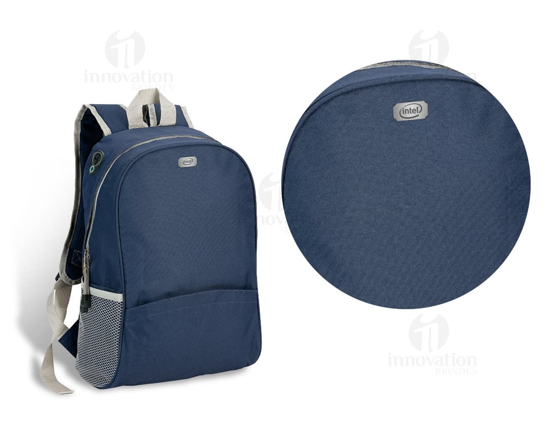 Mochila de couro preta, estilo moderno e elegante para viagens de negócios. Feita com material de alta qualidade, possui zíper, alça resistente e design vintage. Perfeita para manter seus objetos pessoais seguros e organizados. Garanta já a sua!