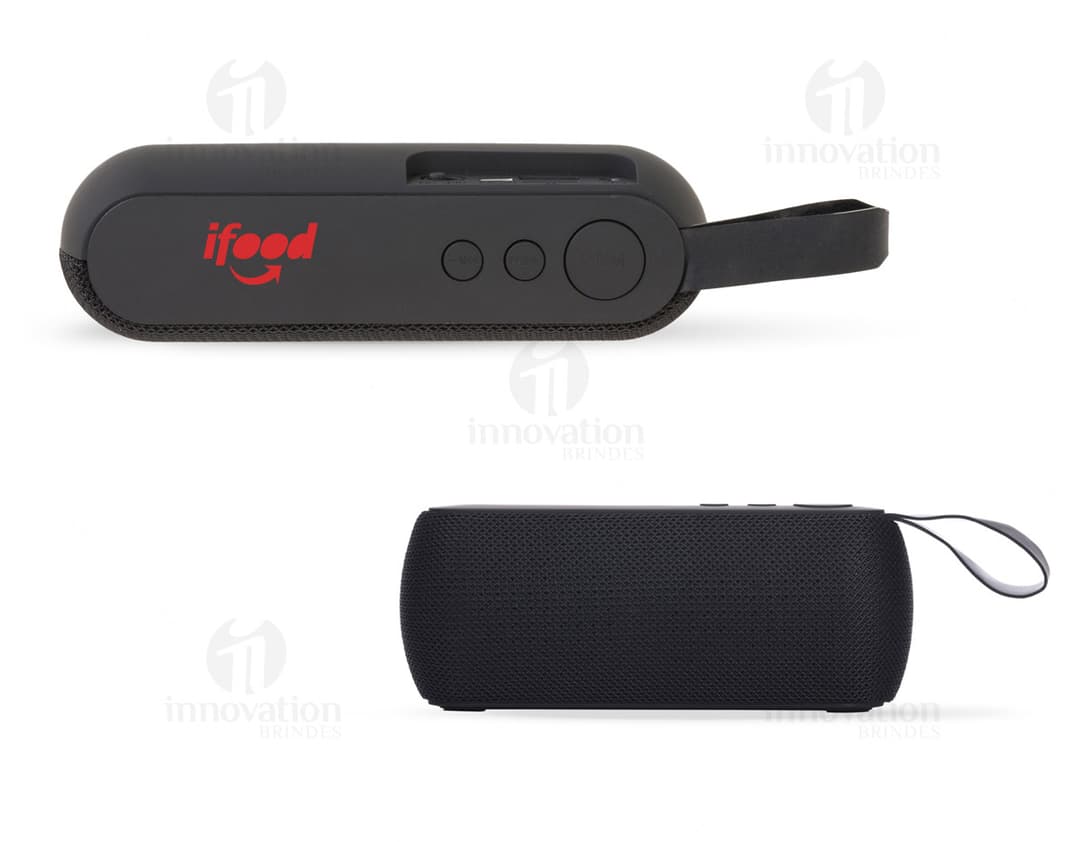 Caixa de som moderna e elegante, ideal para escritório ou home office. Equipamento em metal prateado, com botões de controle, design 3D e conexão digital. Aumente a produtividade e a qualidade do som com essa peça essencial!