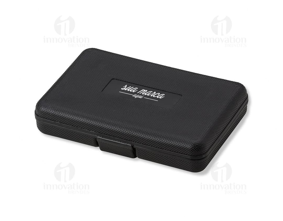 Kit de ferramentas 11 peças, moderno e portátil para seus negócios. Feito em couro e plástico de alta qualidade, este equipamento wireless oferece segurança e armazenamento para seus dispositivos eletrônicos. Ideal para uso individual em desktops e computadores. Com este case isolado, tenha suas ferramentas sempre à mão. Adquira já o seu!