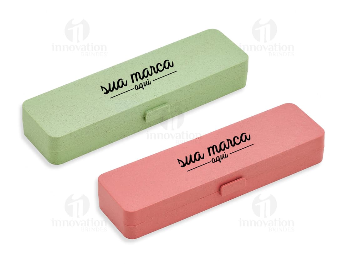 Estojo Fibra de Bambu: Organize seus materiais de forma ecologicamente correta. Este estojo sustentável é feito de bambu, perfeito para a escola ou escritório. Mantenha seus lápis, canetas e borrachas organizados e com estilo. Adquira já o seu!