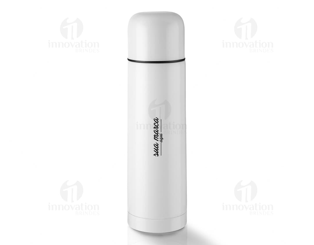Garrafa Térmica 500ml: Mantenha suas bebidas na temperatura ideal com essa garrafa térmica de 500ml. Feita em plástico resistente, esse equipamento de higiene é perfeito para manter sua hidratação em dia. Seu design clean e embalagem prática a tornam ideal para levar para o trabalho, academia ou viagens. Não deixe de garantir a sua!