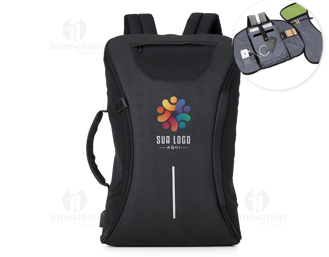 Mochila preta de 17 polegadas feita de poliéster, ideal para notebook. O acessório de couro sintético é elegante e atemporal, perfeito para uso casual ou profissional. Ideal para compras, viagens ou para uso diário.