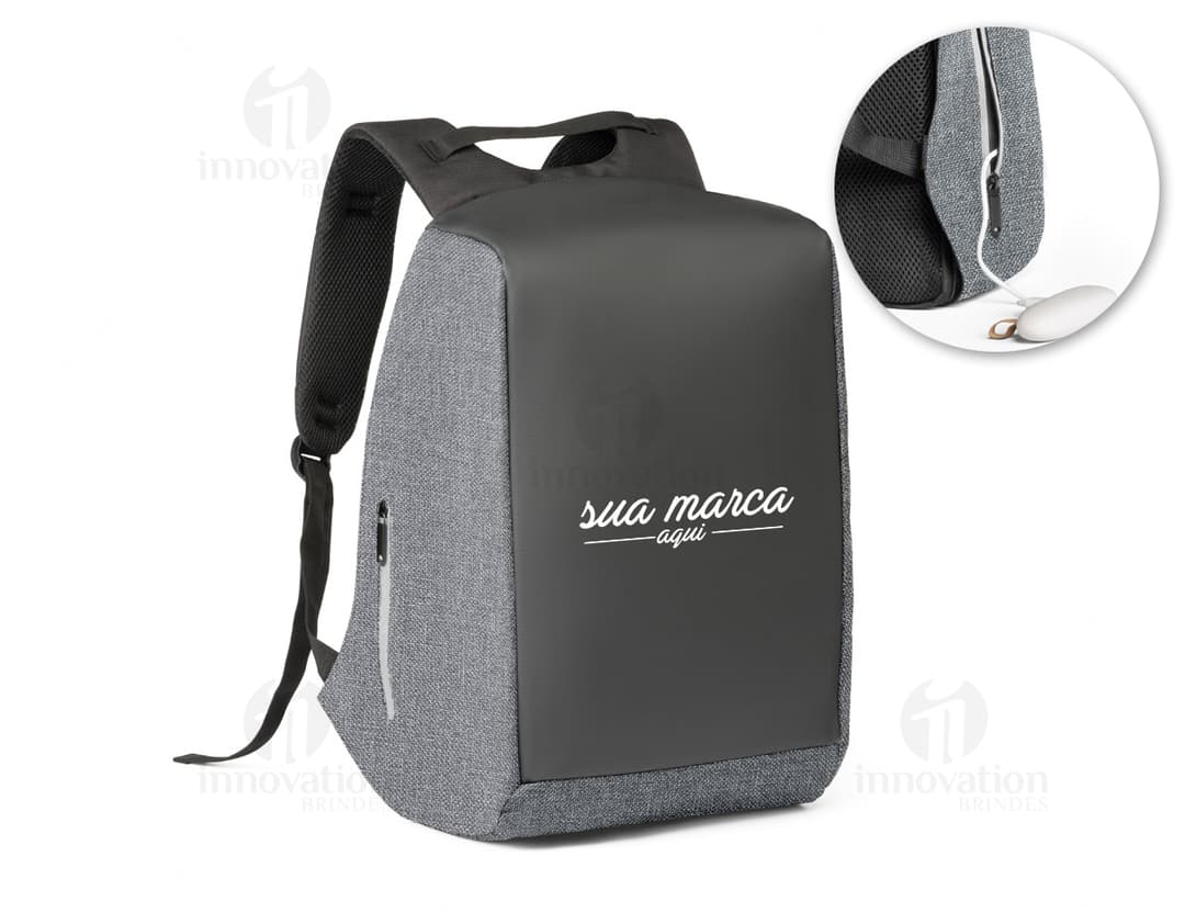 Mochila para Notebook - Ideal para transporte seguro e prático de seu equipamento tecnológico. Com design moderno e compartimentos espaçosos, esta mochila é perfeita para viagens de negócios ou estudo. Garanta já a sua!