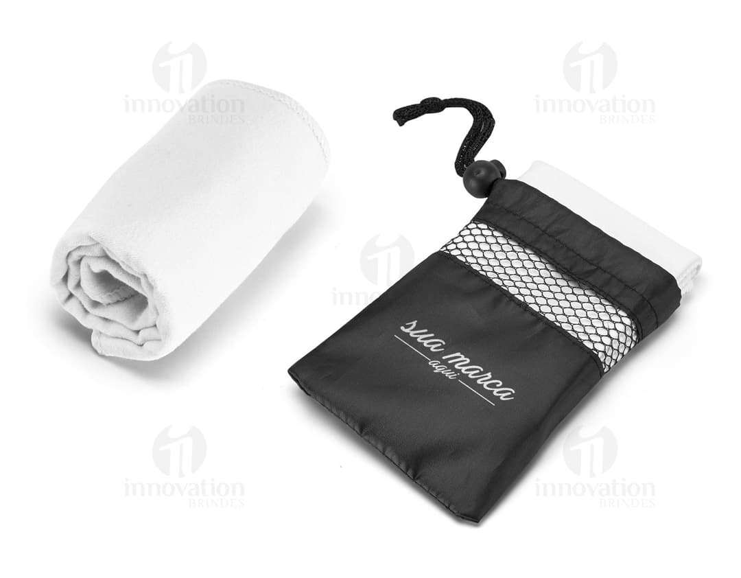 Toalha para esporte de alto desempenho. Ideal para seus treinos, proporcionando conforto e absorção. Prática e compacta, é perfeita para levar na bolsa ou mochila. Garanta a sua!