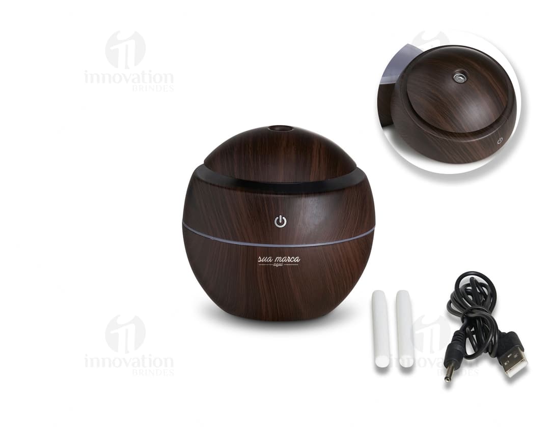 Mini umidificador com LED - Compacto e eficiente para manter o ambiente fresco e hidratado. Ideal para escritório, casa ou viagens. Tenha sempre ar de qualidade ao seu alcance.