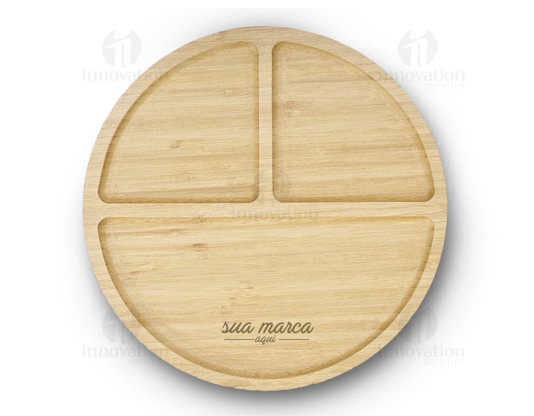 Petisqueira de bambu 30x30 - Ideal para servir petiscos e aperitivos com estilo e praticidade. Confeccionada em bambu, é resistente e ecologicamente correta. Adicione um toque de elegância à sua cozinha com este item versátil e durável. Seja para um jantar especial ou para o dia a dia, esta petisqueira é a escolha perfeita.