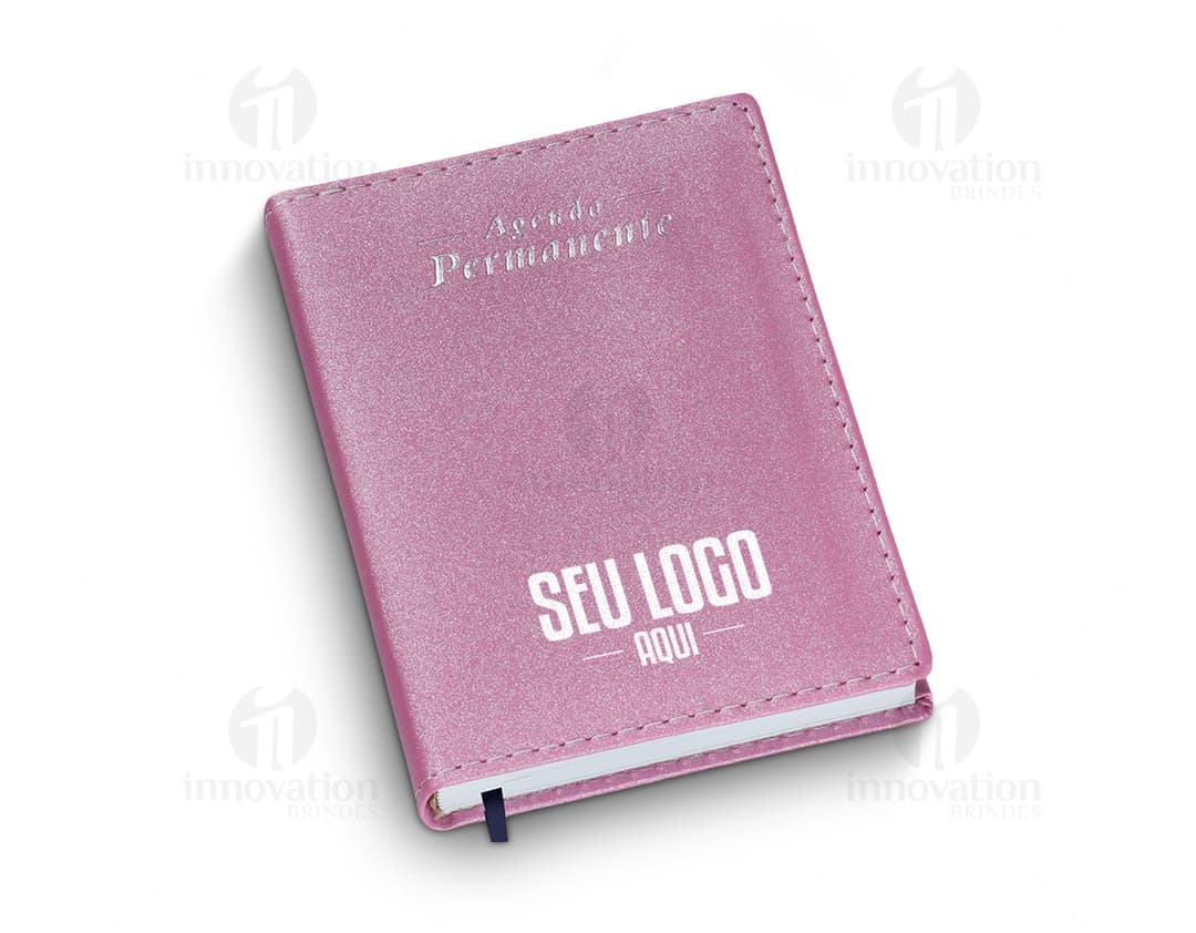 Notebook aberto com páginas em branco, document binder, memory device, leather cover, keyboard, laptop, dollar symbol, memo enter, electronic device, travel detail, business icon, 3D modern design, yellow button, magnetic disk, microprocessor chip, post reminder, wallet money, communication symbol, information storage, personal finance, school work, electronic diary, text data, old literature, study notes, word education, technology device, black notepad, central processing unit, external hard drive, security icon, success symbol, memo organizer, dollar currency, electronic card, business travel, conductor detail, metalized 2024 agenda.