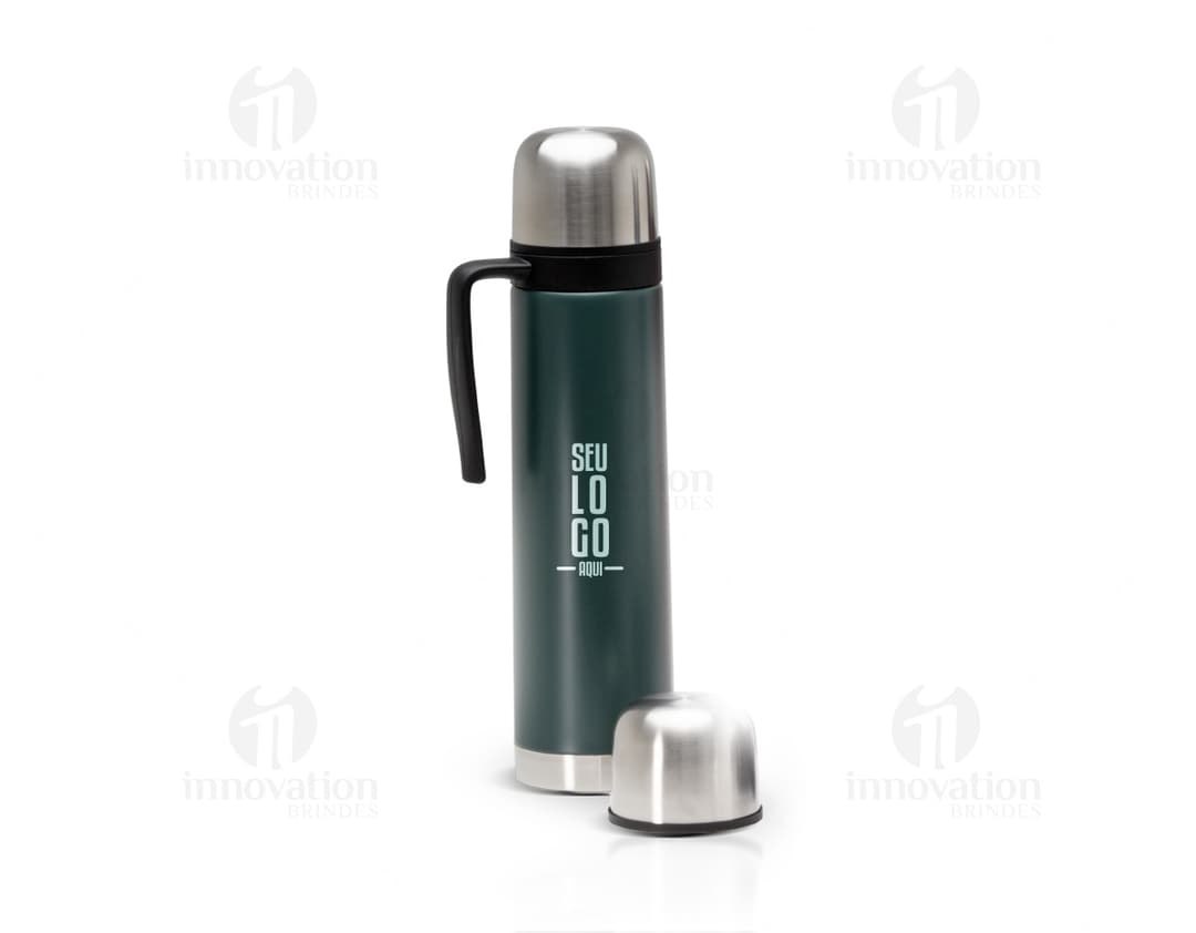 Garrafa térmica 750ml para manter suas bebidas favoritas na temperatura ideal. Ideal para levar para academia, trabalho ou viagens. Design elegante em metal, perfeito para uso diário. Adquira já o seu!