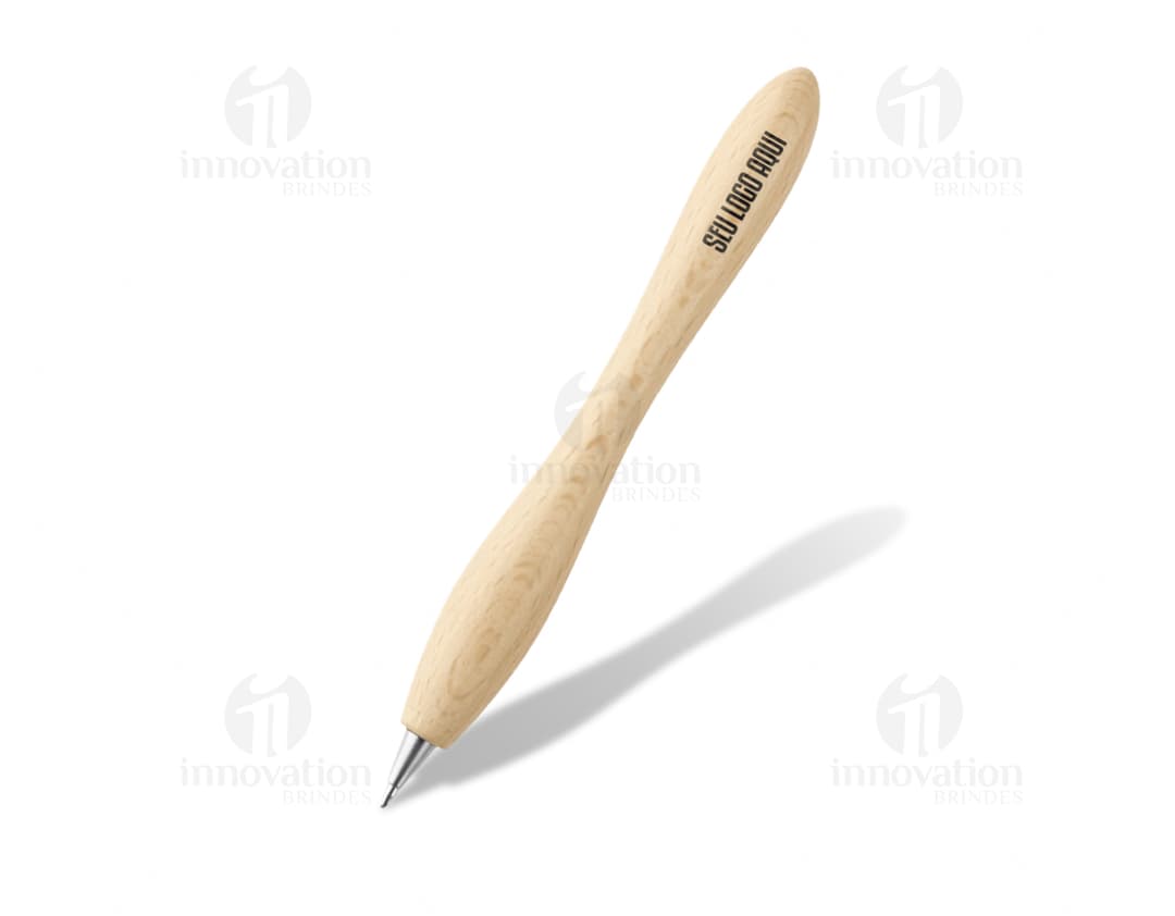 Caneta em Madeira com detalhes em metal e ponta afiada, ideal para escrever e desenhar. Cor preta com detalhe amarelo, em um fundo claro e brilhante.