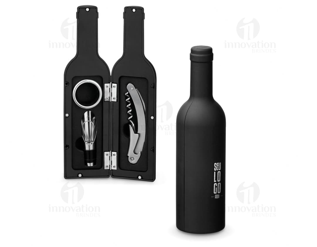 Kit de vinho 3 peças contendo uma garrafa de vinho, copo de vidro e abridor de garrafas em um fundo escuro e elegante. O conjunto é perfeito para celebrações, jantares e eventos especiais.