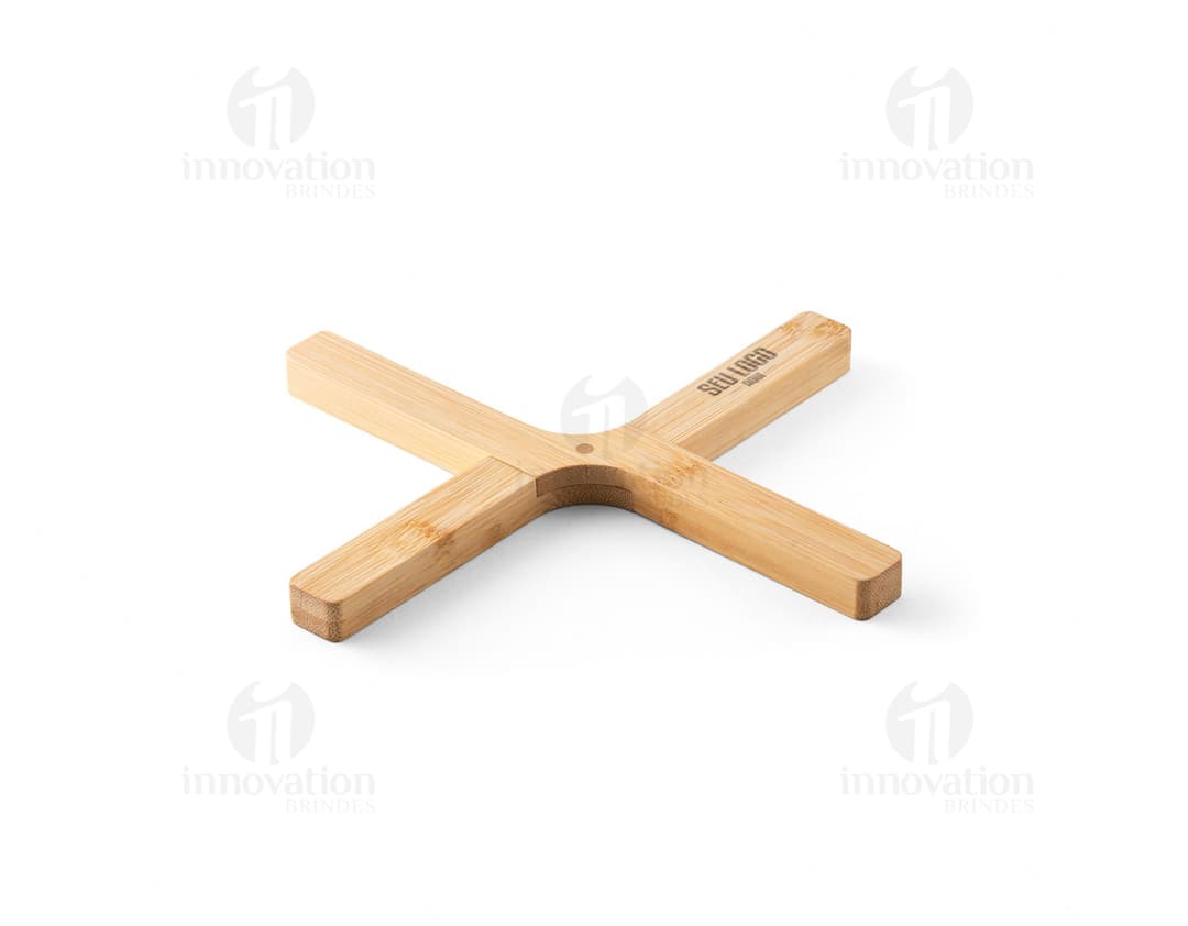 Descanso de panela dobrável em madeira: o utensílio perfeito para proteger suas superfícies enquanto cozinha. Compacto, resistente e prático, ideal para sua cozinha. Compre já!