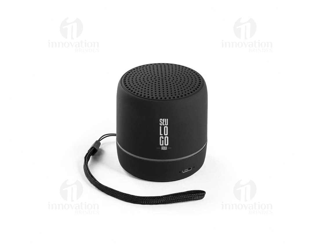 Caixa de som com design retro cromado e alta tecnologia para performances musicais. Acompanha filtro de óleo para melhor qualidade de áudio. Ideal para estúdios de gravação, karaoke e eventos musicais. Garanta já a sua!