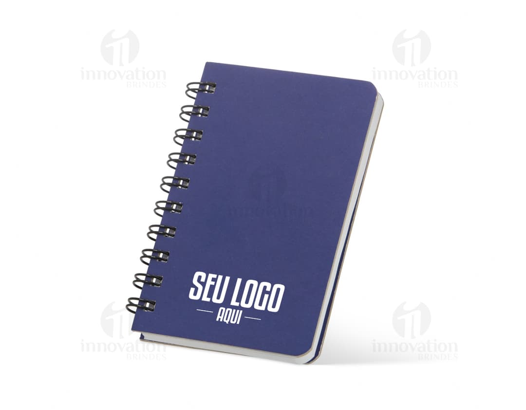 Bloco de anotações Kraft 14x10 com capa em papel, espaço em branco para escrever mensagens, lembretes e notas. Ideal para uso no escritório, estudos ou organização pessoal. Design simples, clean e prático.