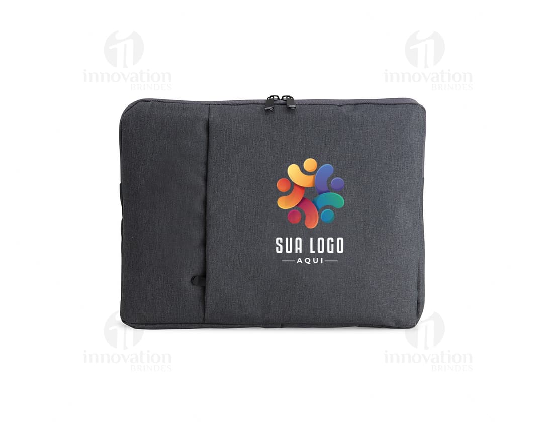 Pasta de couro preta para tablet e notebook 14, com fivela de metal, estilo moderno e elegante. Ideal para transporte e armazenamento de dispositivos e acessórios.