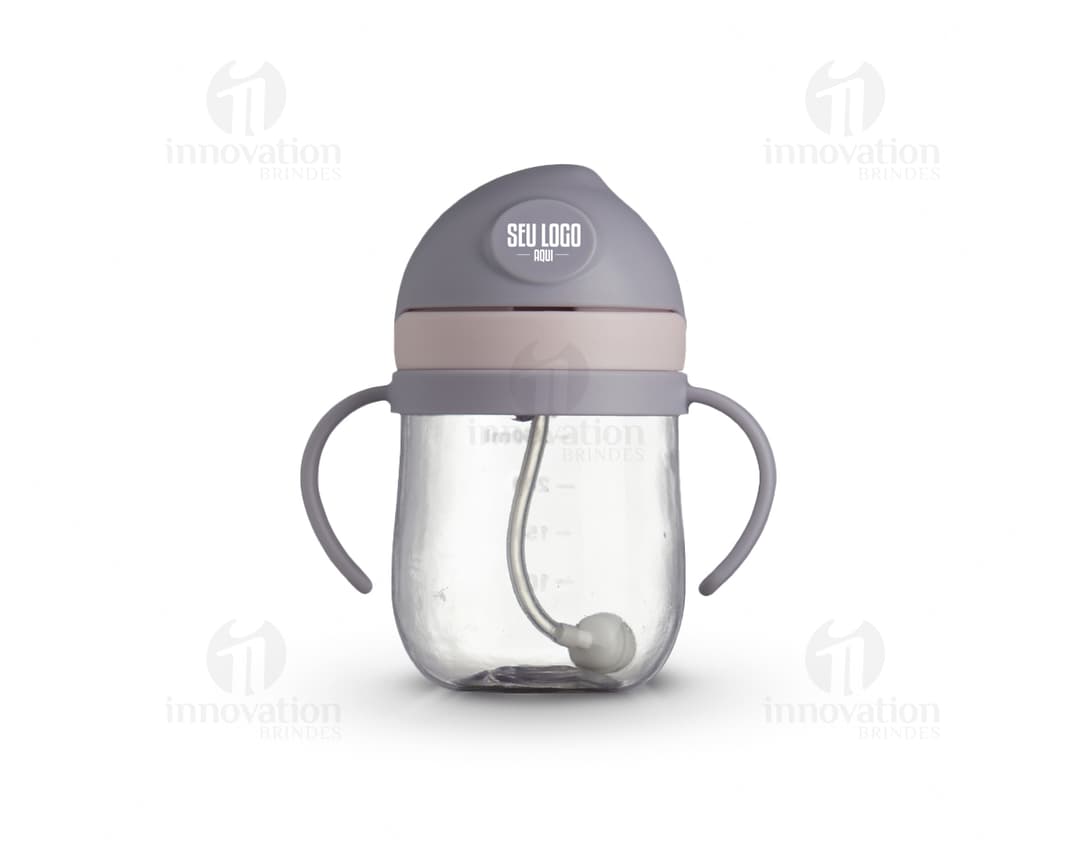 Copo de Transição Infantil 350ml em plástico amarelo transparente, com design clean e seguro para crianças, ideal para líquidos como chá, café ou suco.