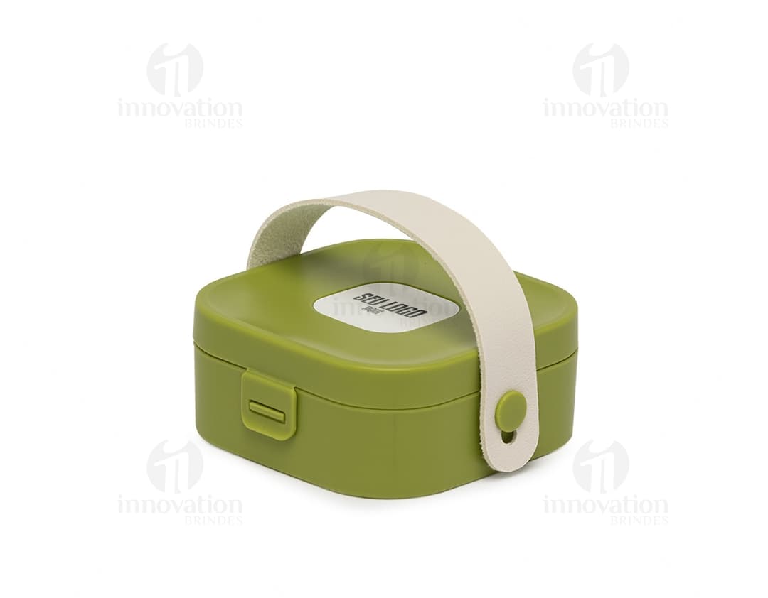 Porta jóia com espelho para armazenar e proteger suas joias com segurança. Design moderno e funcional, ideal para organizar seus acessórios. Confira!