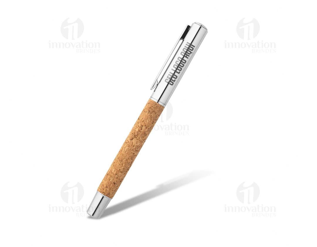 Caneta roller com corpo em aço inox para um escrita suave e elegante. Ideal para uso no escritório, em casa ou na escola. Feita com materiais duráveis e de alta qualidade. Adquira já a sua!