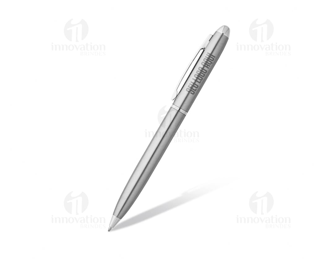 Esferográfica com corpo em aço inox, utensílio de escrita metálico, silverware, utensil de escrita, com ponta afiada e tinta preta.