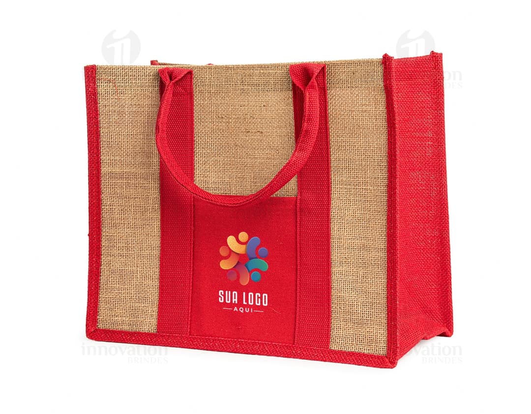 Sacola de linho marrom vazia com detalhes em metal e alças de couro, perfeita para compras e acessórios de moda de luxo.