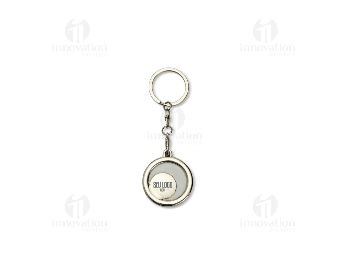 Chaveiro em aço inoxidável com corrente, adaptador e argola. O design elegante e durável é perfeito para manter as chaves seguras e organizadas. Ideal para uso diário ou como um presente único e prático.