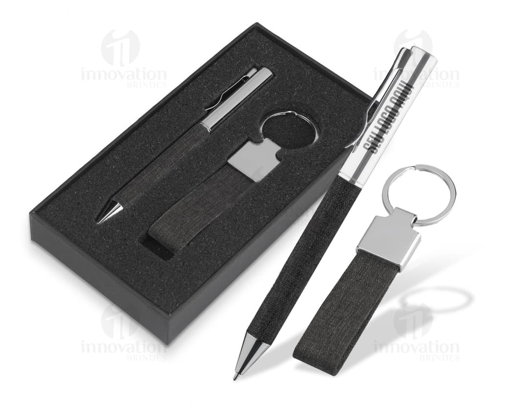 Kit Escritório contendo dispositivo eletrônico, computador, teclado, dados, equipamentos de tecnologia de negócios, memória, botões, chaves, fechadura, hardware de segurança, conexão eletrônica, plástico, metal, adaptador, dongle, disco, laptop, entre outros itens relacionados a escritório e tecnologia.