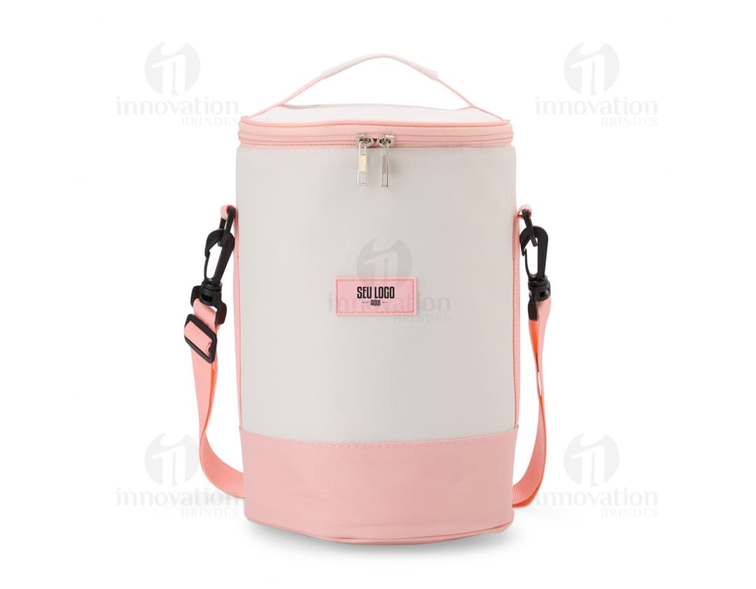 Bolsa Térmica Oxford 8 Litros em cor verde, com alça de mão e ziper para fechamento.