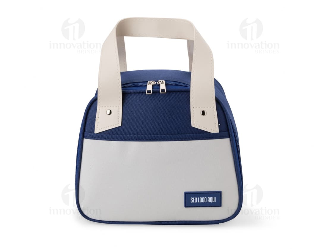 Bolsa térmica de 5 litros em tom de rosa claro, com alça ajustável e fecho em zíper.