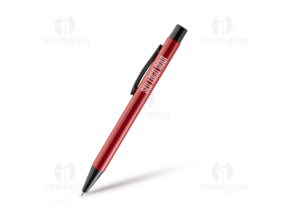 Caneta Metal em tons de prata e preto, com detalhes em relevo.