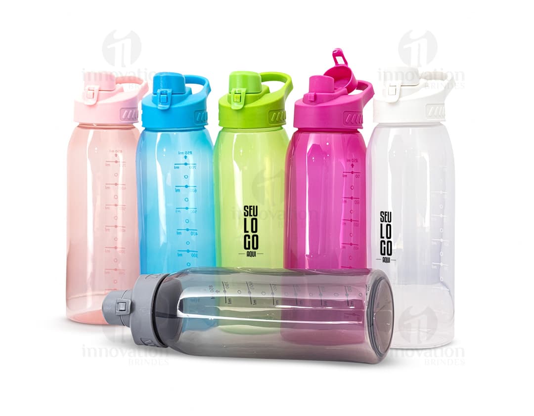 Squeeze plástico de 850ml, vazio, transparente e com tampa. Ideal para armazenar água, líquidos e bebidas, proporcionando praticidade e higiene.