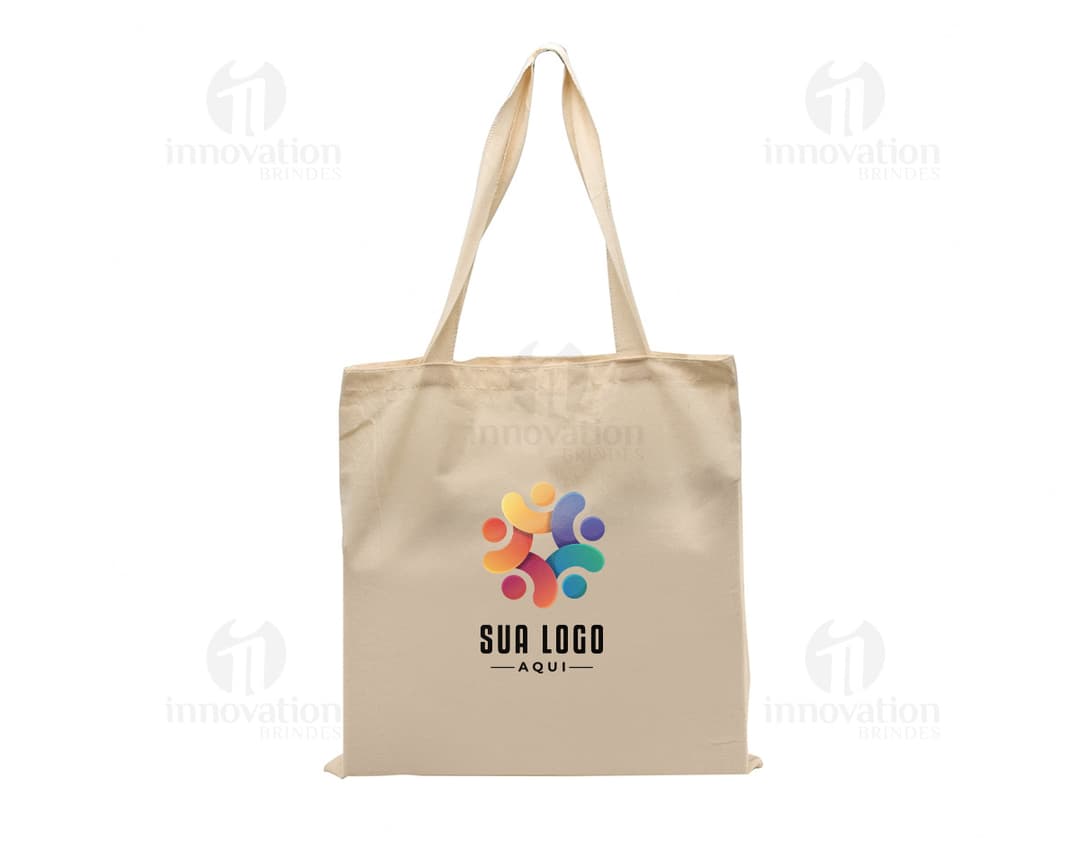 Sacola de Algodão marrom com alça e fecho de zíper. Vazia, elegante e moderna. Adorno de luxo em estilo casual para compras ou presentes. Feita de couro de vaca e decorada com fivela.