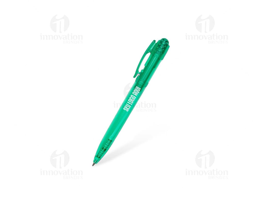 Caneta plástica azul com tampa transparente.