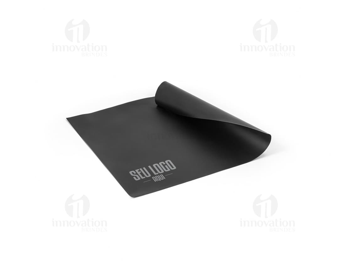 Esteira para grelha em PTFE em destaque, material resistente e durável para auxiliar no preparo de alimentos na grelha.