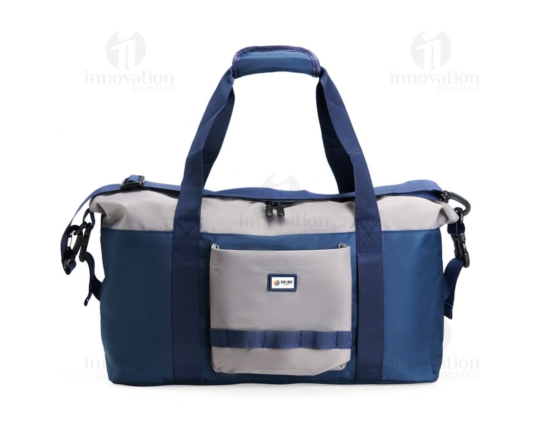 Bolsa esportiva de nylon de 18 litros em cor preta, com alças ajustáveis e identificador de nome.