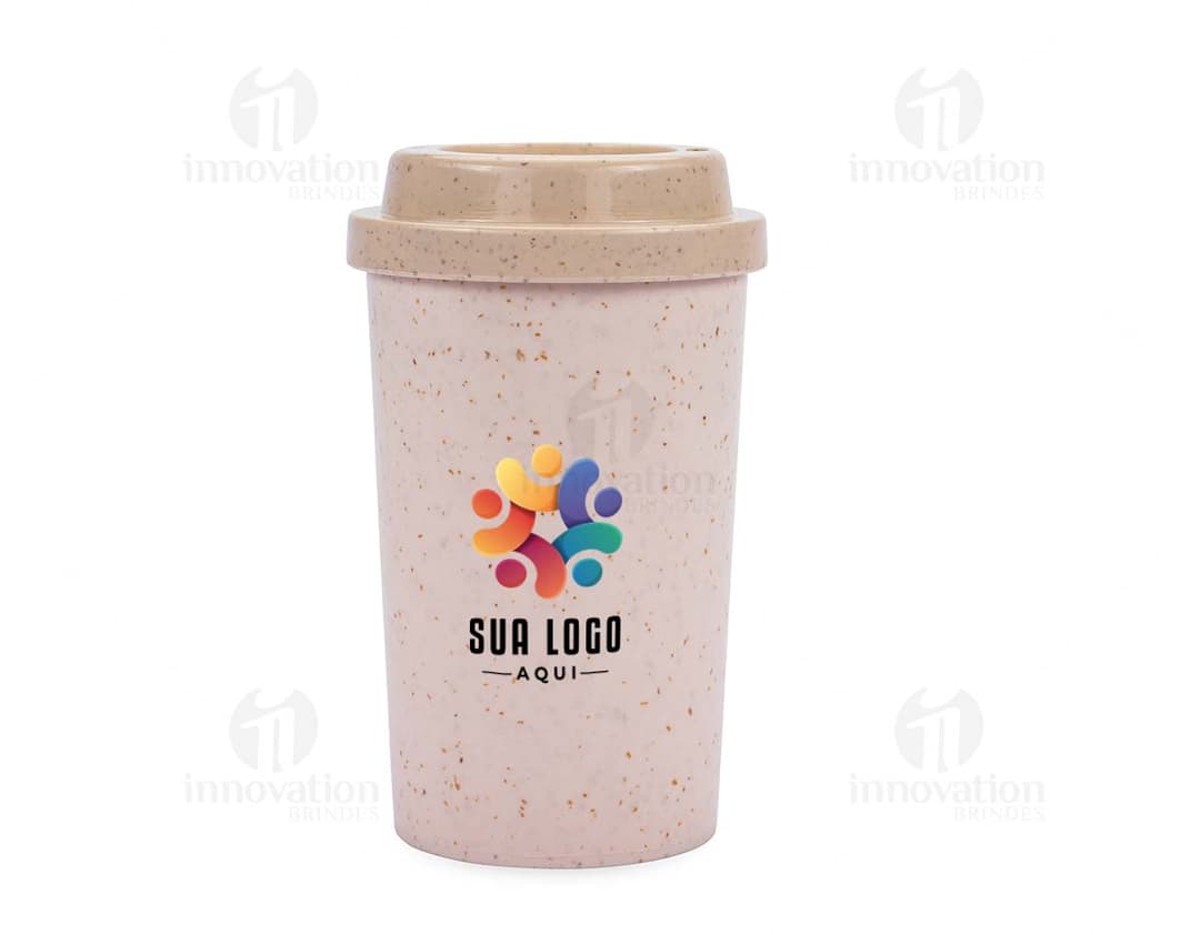 Copo Fibra de Arroz 350ml em cor branca com tampa de rosca e canudo reutilizável.
