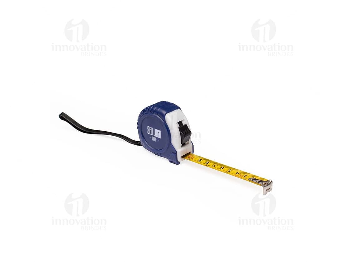 Dispositivo de medição de precisão, a trena emborrachada de 3 metros é uma ferramenta de construção resistente e durável. Possui uma fita amarela resistente, ideal para trabalhos de carpintaria e reparos diversos. Com design ergonômico e fácil de manusear, é perfeita para medições precisas em projetos de construção e manutenção.