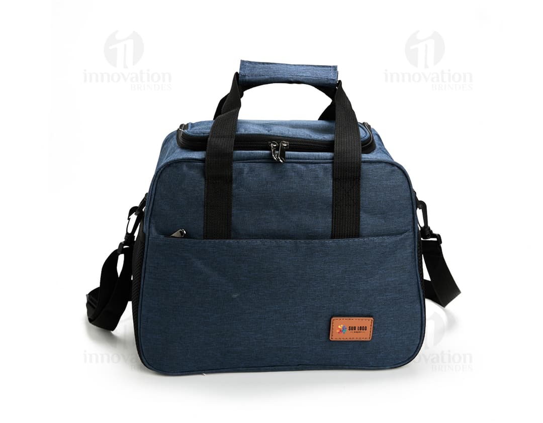 Bolsa térmica de 20 litros, na cor preta, com alças para transporte e zíper na parte superior.