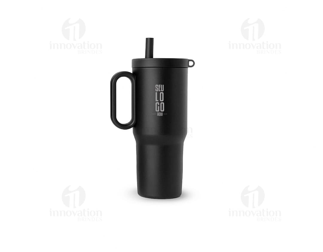 Caneja térmica inox de 750ml em fundo branco.