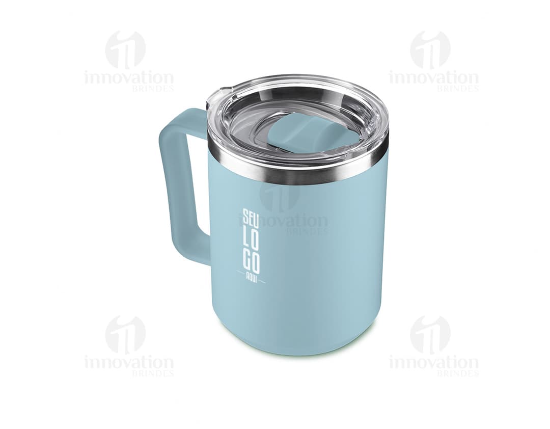 Caneca de plástico PP conservada, com tampa de metal e liquidificador de aço. A caneca está vazia e possui um design em preto e prata. Ideal para bebidas quentes como café ou chá.