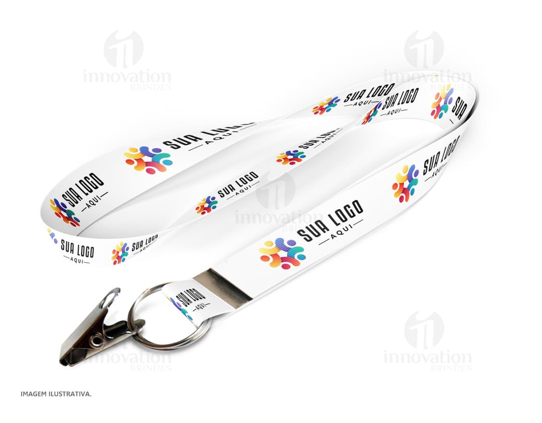 Produto: CORDÃO 85X2,5CM COM JACARÉ NA ARGOLA. Imagem de um cordão preto de 85cm de comprimento e 2,5cm de largura, com um fecho de jacaré na argola.