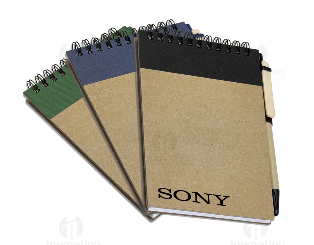 Bloco de anotações ecológico feito de papel reciclado, perfeito para o seu negócio ou estudos. Com design retro em couro, ideal para escrever suas ideias e manter tudo organizado. Adquira o seu agora!