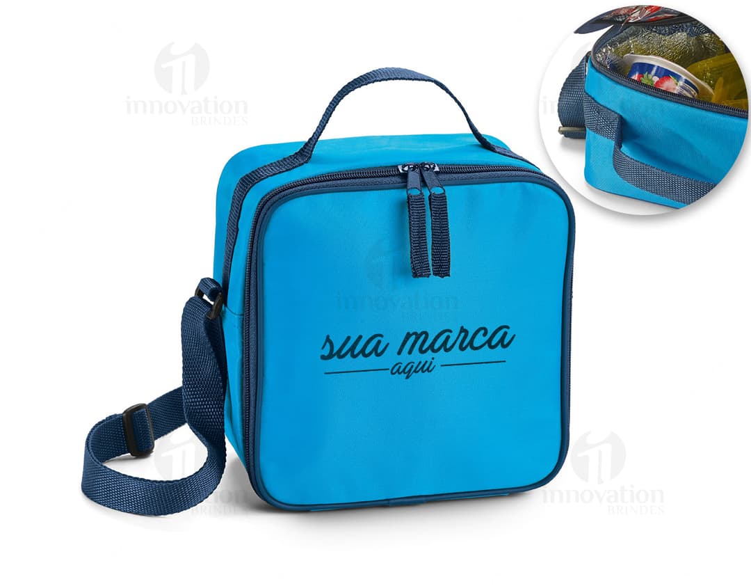 Bolsa térmica preta de luxo para viagens e passeios. Com alça de couro e zíper moderno, é perfeita para transportar alimentos e bebidas com segurança. Ideal para manter seus itens frescos durante o dia. Adquira já a sua!